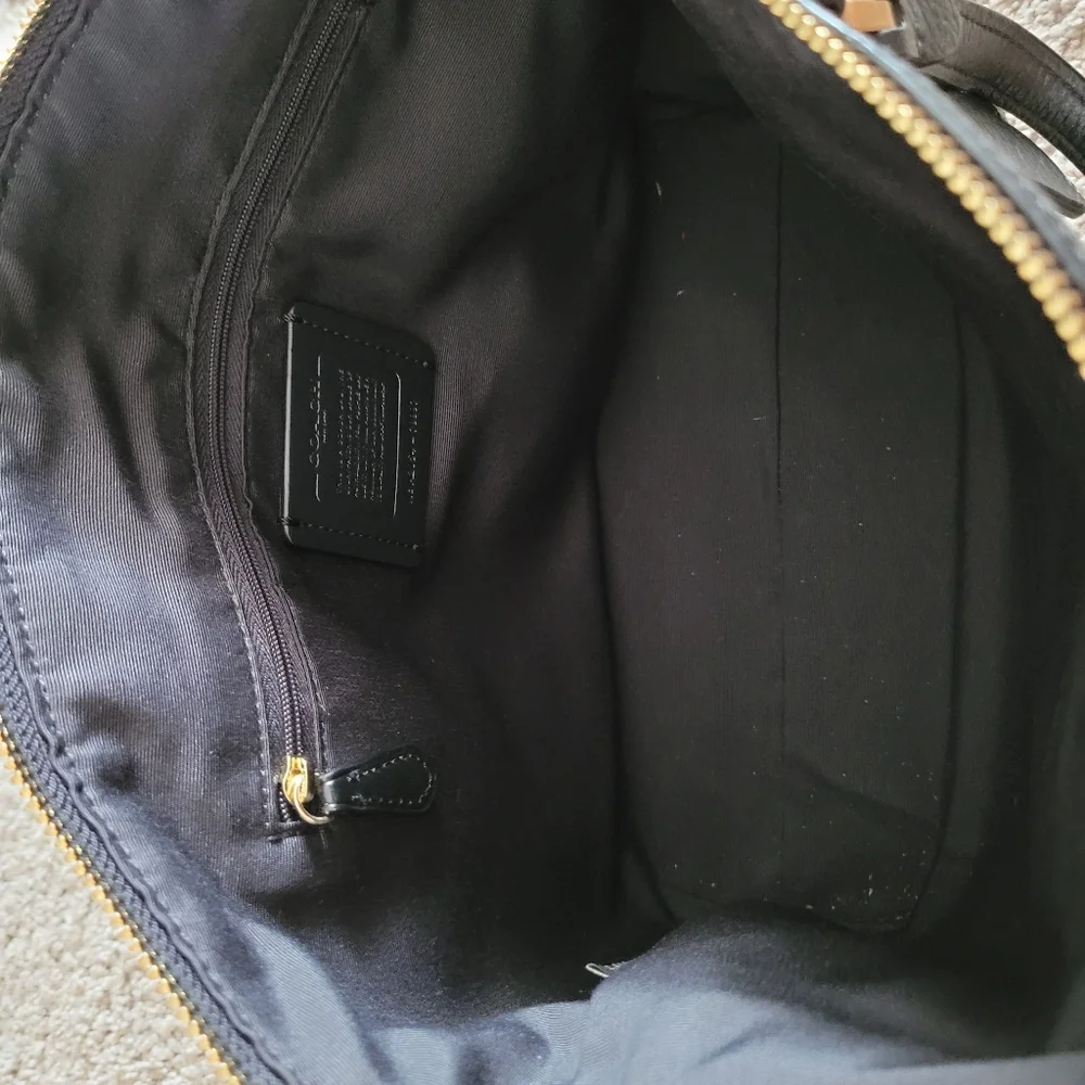 coach crossbody - Picture 3 of 4